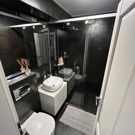 Horea's Place In The Heart Of Apartment *